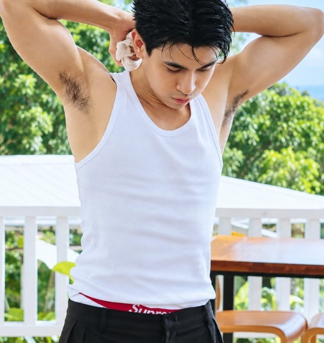 heillioes's tweet photo. ugh simsim ka sakin BRENT https://t.co/Z0HstUr6fT