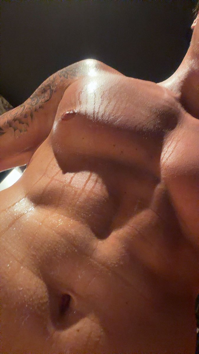 Josipfpc1337's tweet photo. Training done! 💸😈 #master #alpha #cashmaster #paypig #findom #socks #feet https://t.co/LDFPjxVA0n