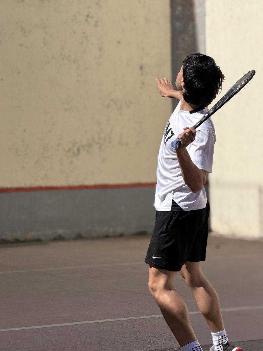m7uruguay's tweet photo. 𝒔𝒆𝒈𝒖𝒊𝒎𝒐𝒔 🎾

Entrenando para lo que nos queda en este 2026

Atleta: Santiago Cardozo

¡Vamos equipo!
▫️▪️▫️▪️▫️

M7 / Equipo
#masqueunequipo https://t.co/p2TgmXFuNO