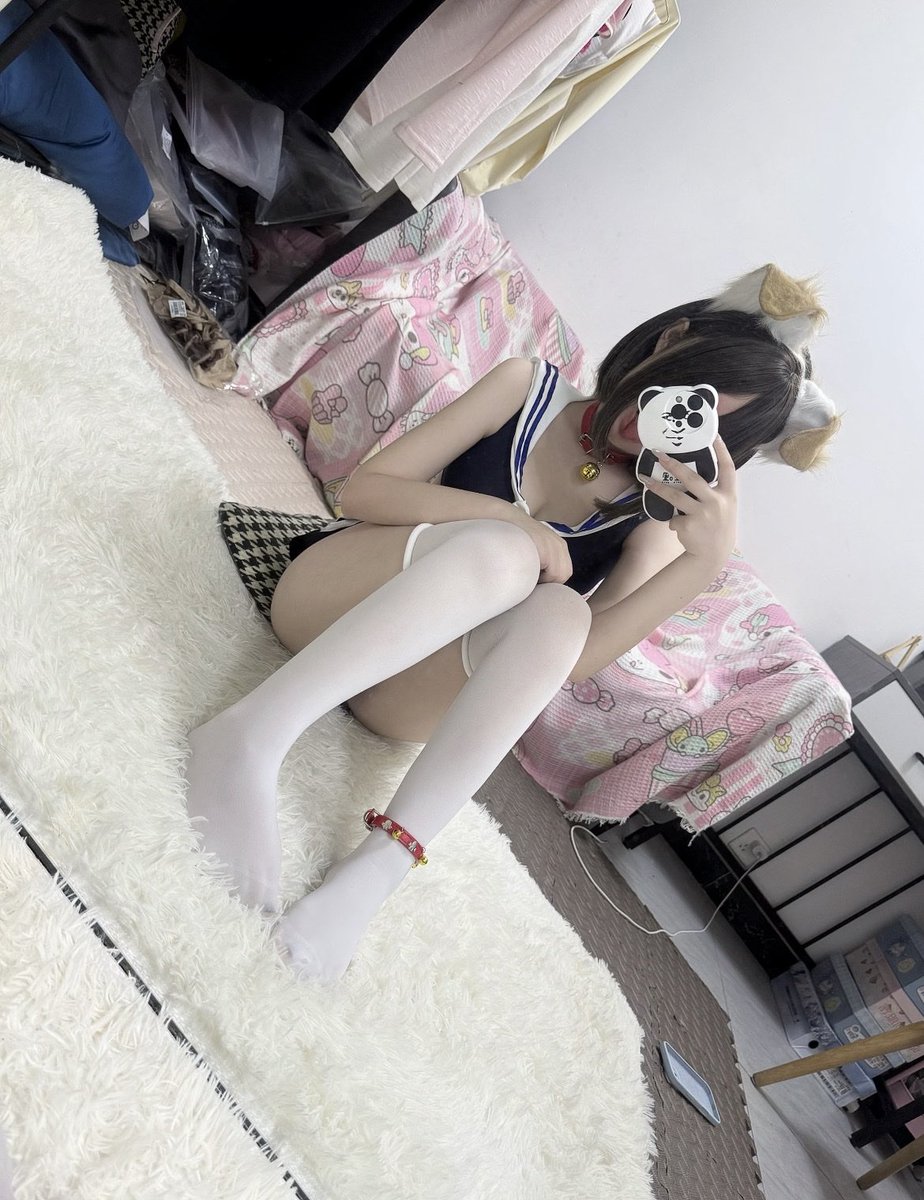 amanda48jw3's tweet photo. 好焦虑15了 还是没长毛，

不信你们看看

锐评一下我15的福为什么还没长毛🫣 https://t.co/9McrSMwYDH