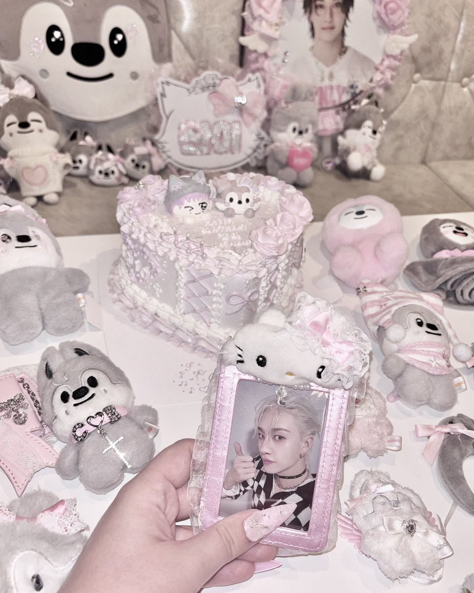blosskitty's tweet photo. 𝐻𝒶𝓅𝓅𝓎 𝐵𝒾𝓇𝓉𝒽𝒹𝒶𝓎 𝒞𝒽𝓇𝒾𝓈 ˚₊‧꒰ა ♡ ໒꒱ ‧₊˚ 🎀

OUR GOLDEN ACE BANG CHAN
#스테이의_영원한_자부심_방찬
#BangChanEmpireOfTalent
#HappyBangChanDay https://t.co/LuBaYJsuhz