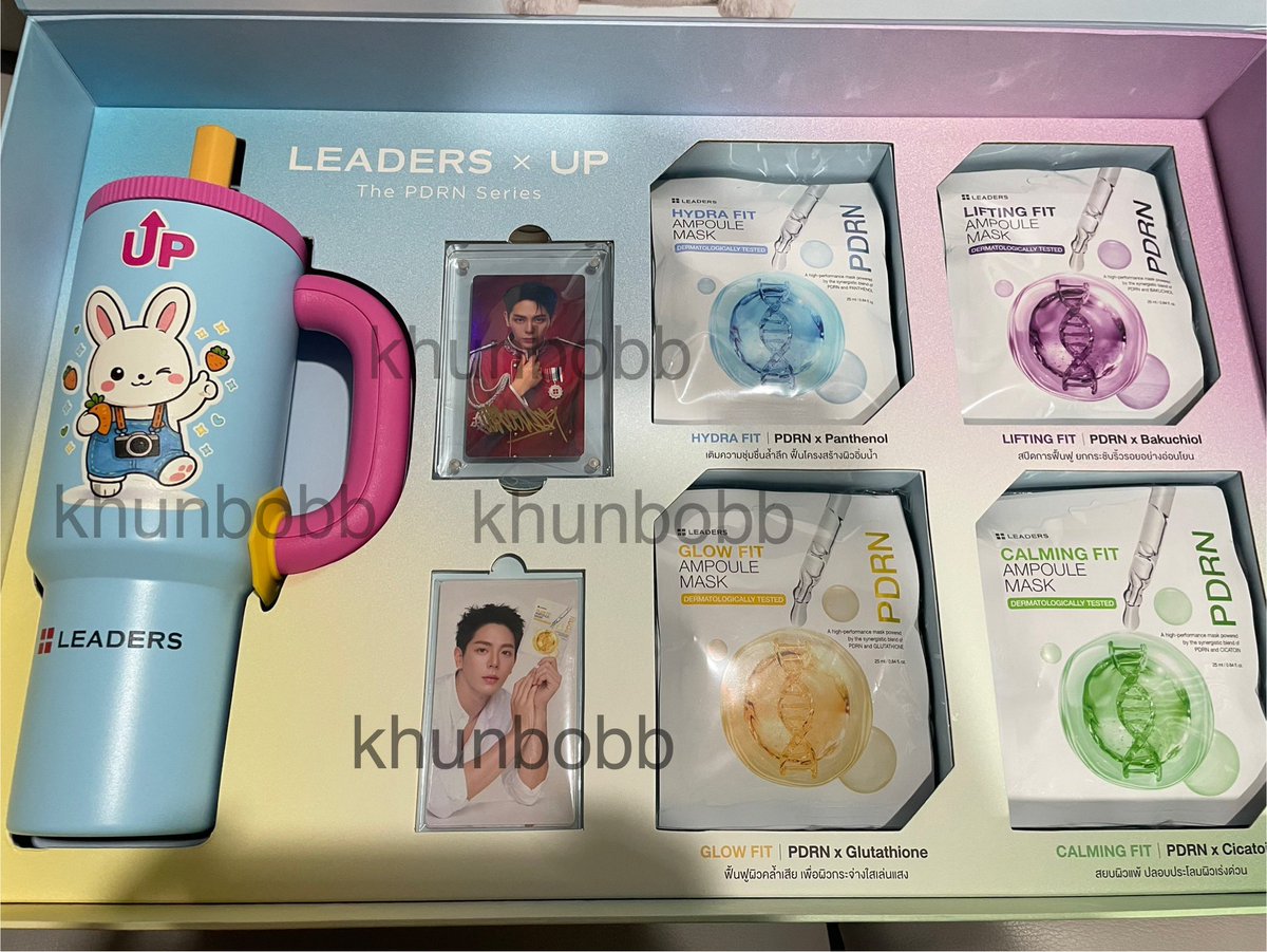 khunbobb's tweet photo. กล่องใหญ่สมคำร่ำลือ😂 ใหญ่แบบกินที่นั่งโซฟาไป 1 ที่เลย เด่วรอของมาครบจะปล่อยของในbox set ทีเดียวนะคะ รอก่อนๆ ของกำลังทยอยมา
#uppoompat
#LEADERS #LEADERSPDRN #LEADERSxUP #รักผิวต้องลีดเดอร์ #LoveLabLive #IdeaMatter https://t.co/nB1vGcRKBG