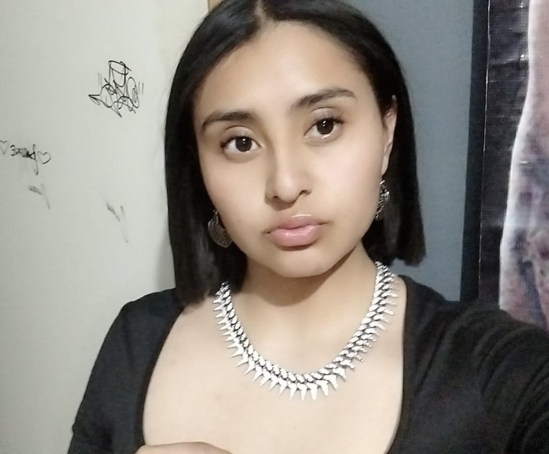 AportesDeTexDm's tweet photo. Más fotos y videos de cómo la chupa esta putita a otros machos mientras la graban, que les parece? https://t.co/jByK3BAA64