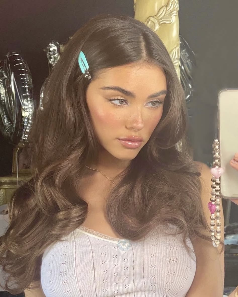 btwnsongs's tweet photo. madison beer’s makeup brand is made for me i’ve been literally obsessed with her makeup for YEARS https://t.co/K3ze4SRVMM