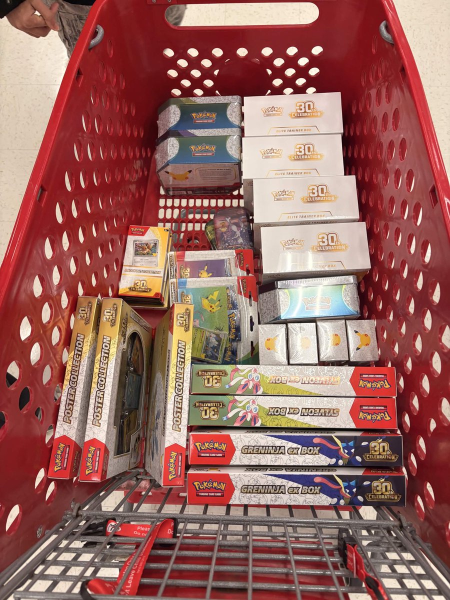 eMoneyPokemon's tweet photo. MASSIVE 30th Anniversary restocks today!

Our community members knew about it far in advance and were able to secure TONS! https://t.co/HKtdGgCzKb
