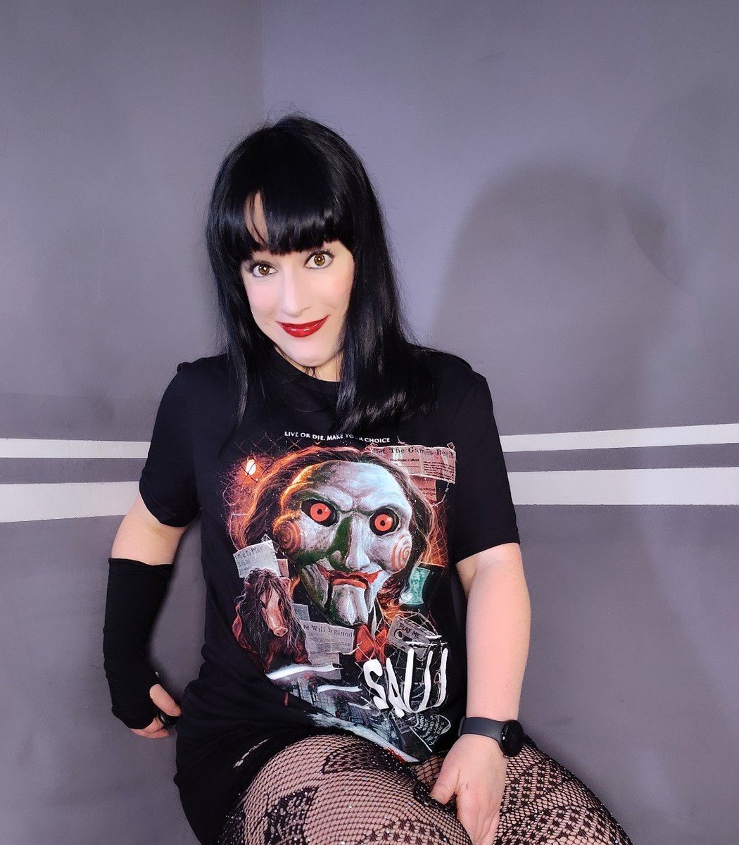 HorrorLovesBeth's tweet photo. another lovely addition to my horror t-shirt collection @Terror_Threads #horror https://t.co/rj5wkV47Qm