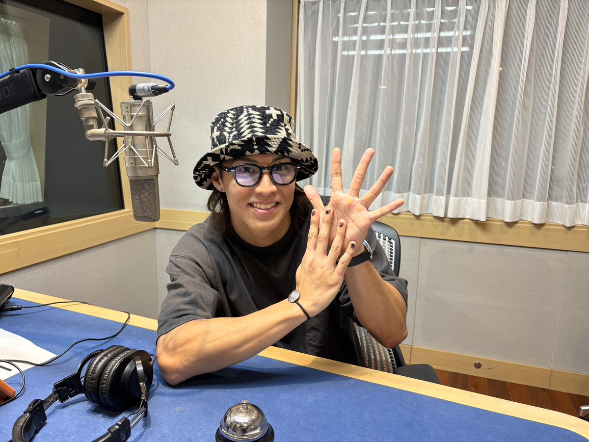 rmpg_bayfm's tweet photo. 【RADIO📻】
今週のRIKUのちょっときいてもイイですか？なんですけれども

近況報告やテーマメールご紹介してきました‼️
「なんですけれどもカウント！」スタッフ調べで
本編ニコ動合わせて合計9回でした🛎

#radiko はこちらから📻🎶
https://t.co/Sp8QuSiXuF
#RMPG #ちょいきき78 #BAYFM https://t.co/zYMsqaQ596