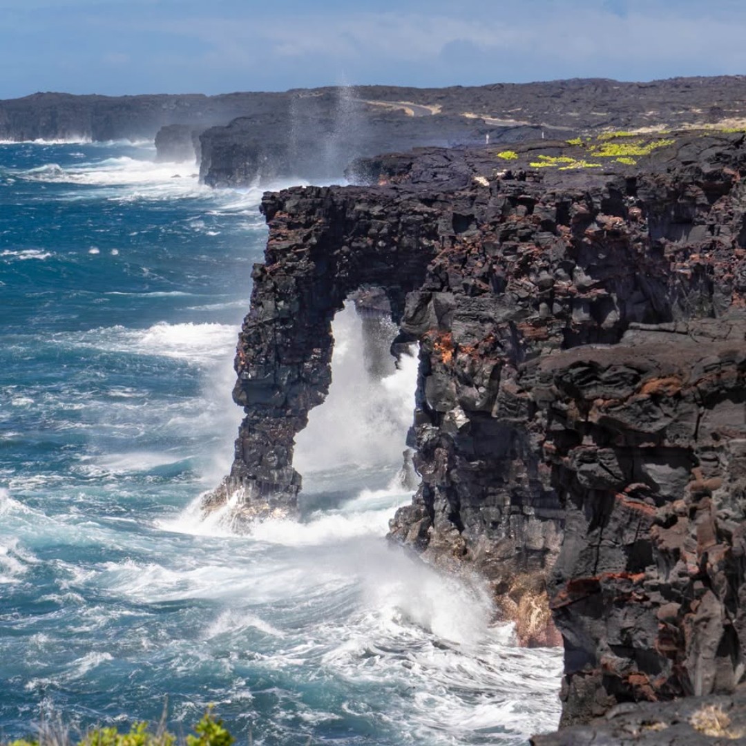 Interior's tweet photo. Yes, it's true. RIP Hōlei Sea Arch.
 
The iconic Hōlei Sea Arch in Hawaiʻi Volcanoes National Park has collapsed into the Pacific Ocean, marking the latest transformation of the park’s remote and rugged coastline. https://t.co/s7Gv2d2DOw