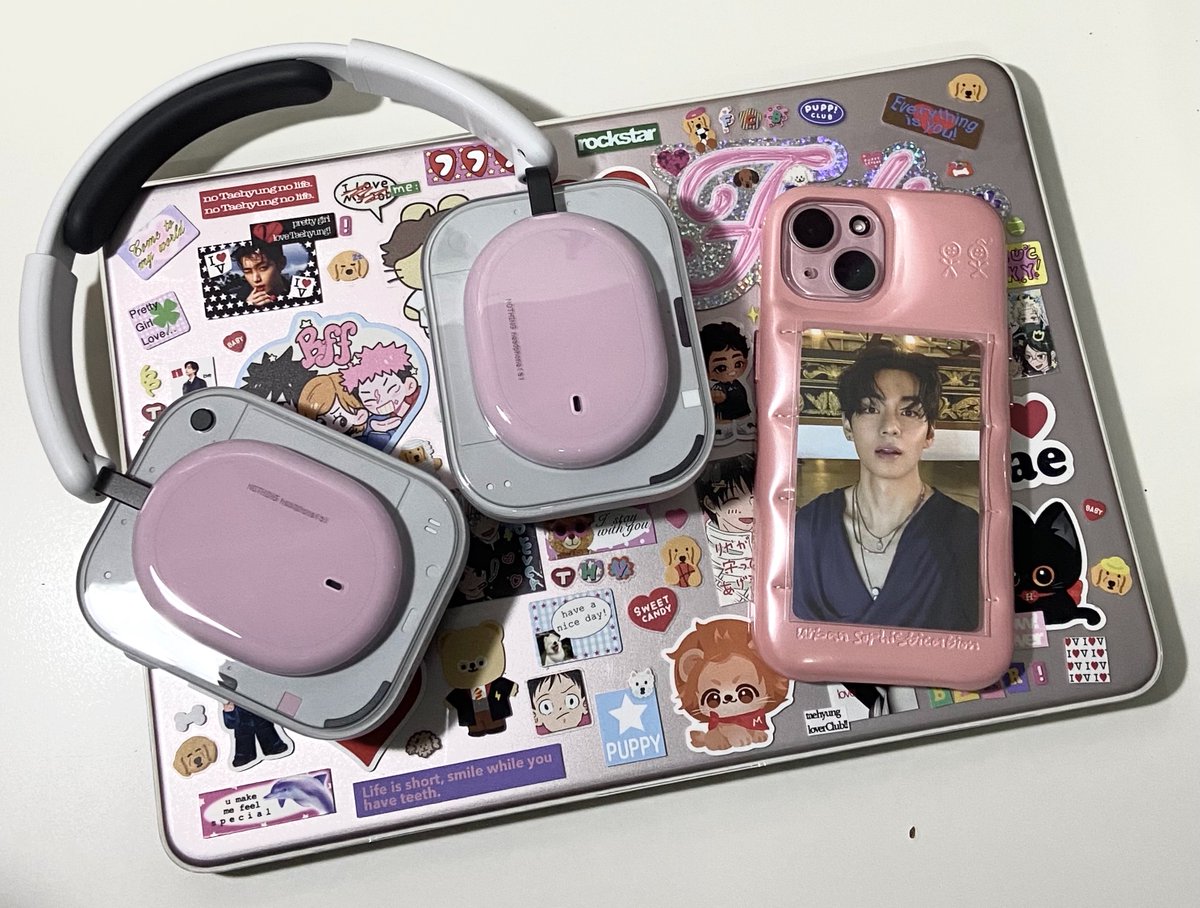 notbibibarbie's tweet photo. ʚ₍ᐢ ›̥̥̥ ༝ ‹̥̥̥ ᐢ₎ɞ pink and taehyung ໒꒱ིྀ༝⁺ https://t.co/REXZ9ijnVR
