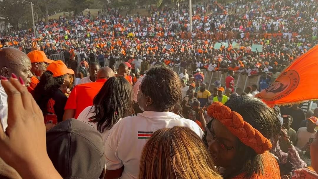 OtengaSiauu's tweet photo. Uhuru park is full ahead of Raila Odinga's first year anniversary📸 https://t.co/MtbQCrUcbb