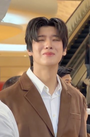 DailyJimmyjiMoi's tweet photo. Cute (⁠>⁠ ⁠ਊ⁠ ⁠<⁠)

— #จมอ่านว่าจอมอ #jimmy_jimmoi @jimmy_jimmoi 🐶🤍 https://t.co/9vXoddFWQR