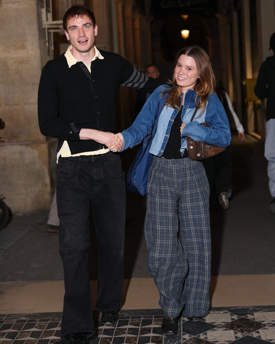 PageSix's tweet photo. It's "The Summer I Turned Pretty" and "The Buccaneers" crossover! Rain Spencer and Guy Remmers were spotted stepping out together in Paris. 💖

📸: BACKGRID https://t.co/rKBSrkH8Z3