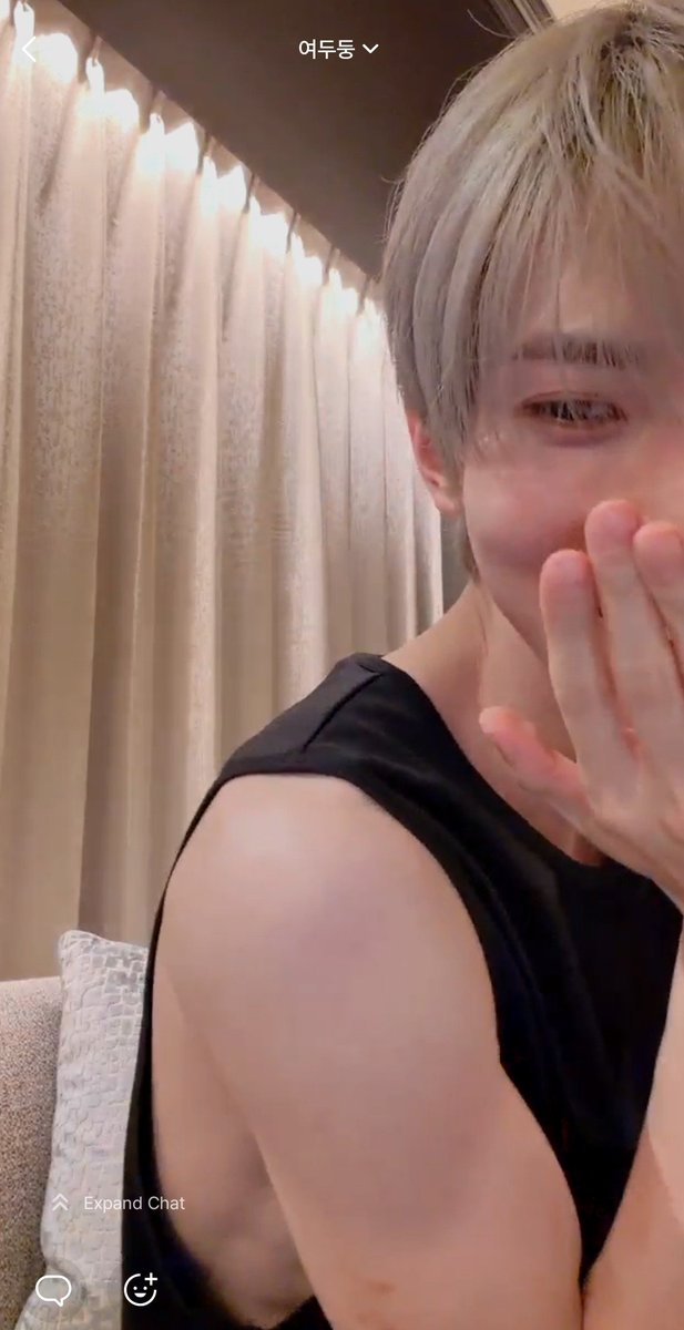 YeoThe1ForMe's tweet photo. Not Yeosang reminding us to check our posture. Im cryiinnnnggggg (and I was infact slouching. So. 😭🤣) https://t.co/rDtX1jhsy6