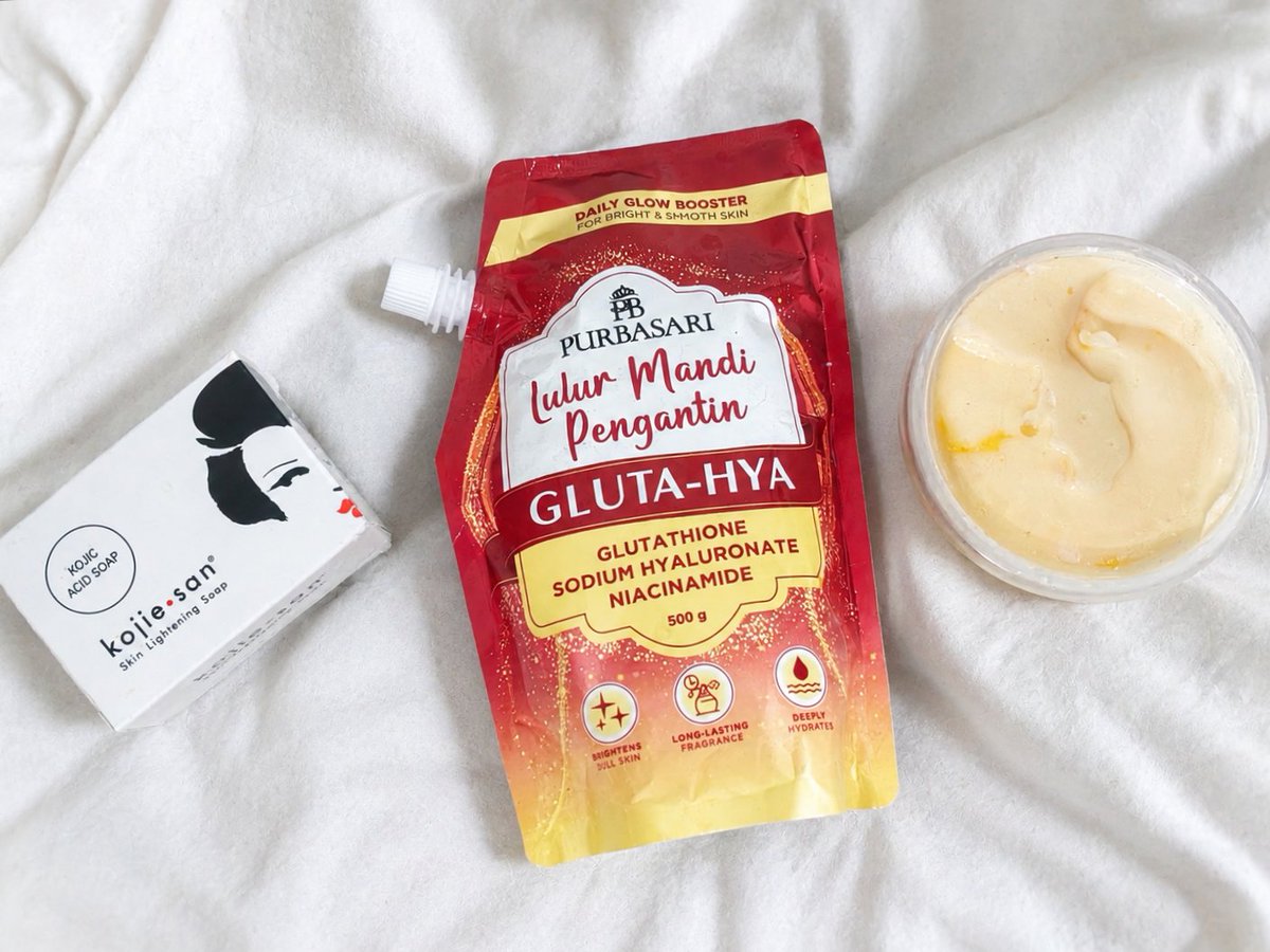 sweetnadaa's tweet photo. FINALLY I FOUND: RACIKAN BODYCARE MAHADASYAT ANTI GIMMIK menuju 2027 makin gacor🤏🏻😆

1. lulur+sabun = angkat daki-mencerahkan
2. Kojiesan+jj glow diemin 5 menit = mencerahkan
3. Bodyoil almond = mengunci kelembapan
4. Bubuk alpha arbutin+serum gluta+lotion = COMBO MENCERAHKAN https://t.co/Ma8WDy5B3K