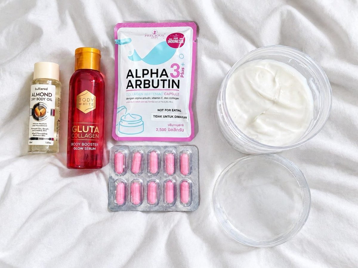 sweetnadaa's tweet photo. FINALLY I FOUND: RACIKAN BODYCARE MAHADASYAT ANTI GIMMIK menuju 2027 makin gacor🤏🏻😆

1. lulur+sabun = angkat daki-mencerahkan
2. Kojiesan+jj glow diemin 5 menit = mencerahkan
3. Bodyoil almond = mengunci kelembapan
4. Bubuk alpha arbutin+serum gluta+lotion = COMBO MENCERAHKAN https://t.co/Ma8WDy5B3K