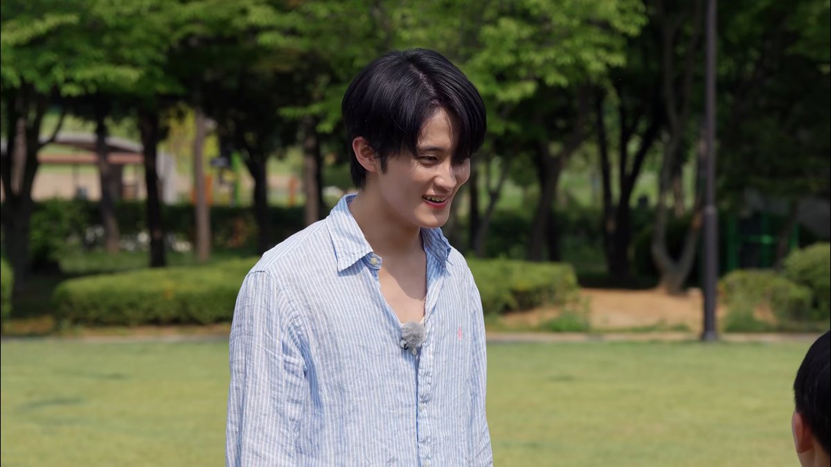 qtym4rk's tweet photo. 🐯ม้าค vs แก๊งถั่วงอก👦🏻

ม้าค: ใครรู้จักพี่ยกมือขึ้น

มีโซ: *ยกมือ*

ม้าค: รู้จักพี่หรอ พี่ชื่ออะไร?

มีโซ: ไม่รู้

ม้าค: แล้วยกมือทำไมครับ

จีฮวาน: เค้ายืดเส้น

ประทานกุโดนแล้ว helppppp555555555555555555555555555555555555555555555555555 https://t.co/PVPw8fGPUO