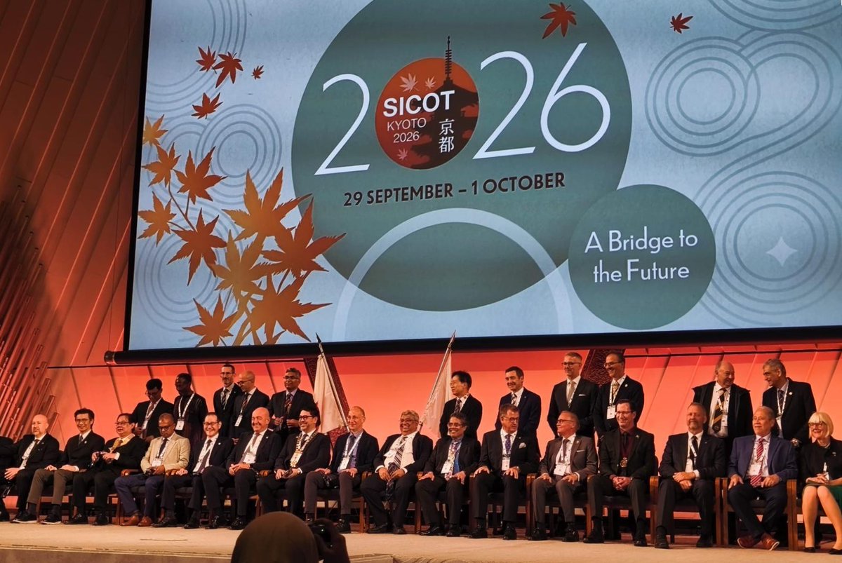 SIOTOrtopedia's tweet photo. Si è concluso a Kyoto il 46° SICOT Orthopaedic World Congress, dedicato a tecnologia e innovazione in Ortopedia.
La SIOT è stata rappresentata da A. Belluati (Vice Presidente), P. Ruggieri (Segretario) e F. Rivera (Editor-in-Chief JOT).
#SIOT #SICOT2026 #Ortopedia #Traumatologia https://t.co/jJePR90boz