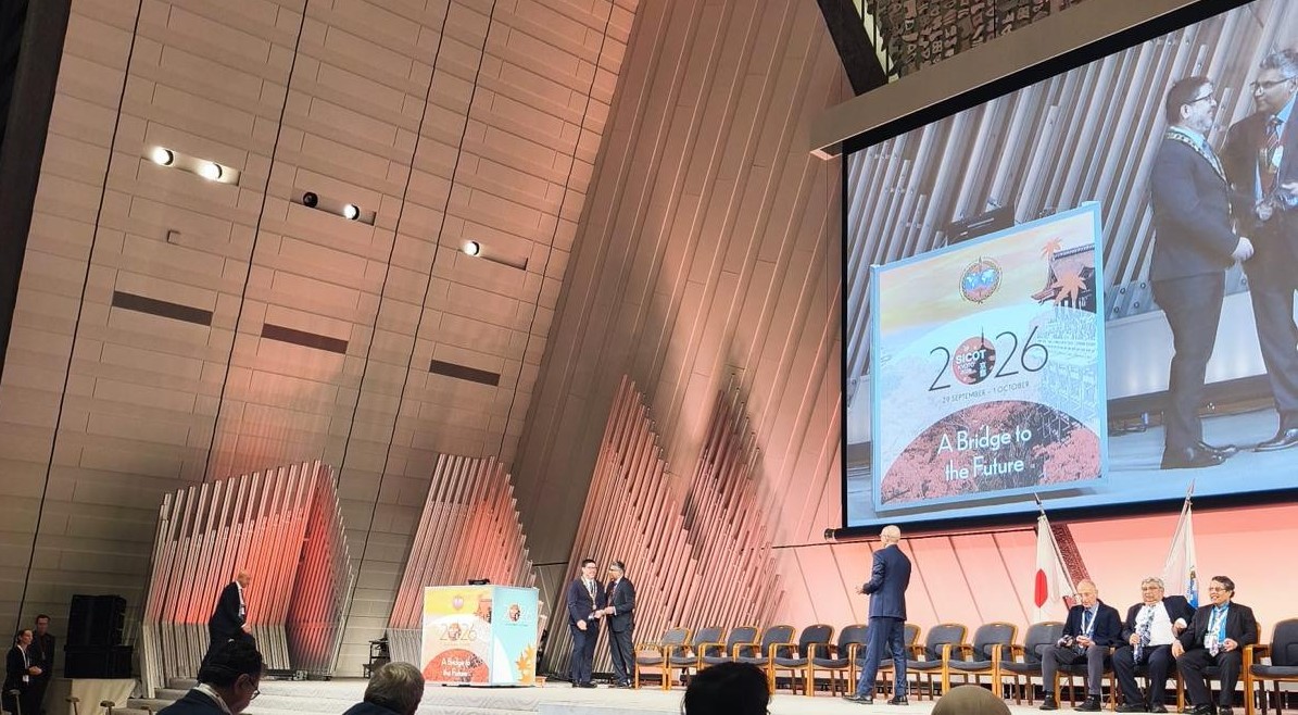 SIOTOrtopedia's tweet photo. Si è concluso a Kyoto il 46° SICOT Orthopaedic World Congress, dedicato a tecnologia e innovazione in Ortopedia.
La SIOT è stata rappresentata da A. Belluati (Vice Presidente), P. Ruggieri (Segretario) e F. Rivera (Editor-in-Chief JOT).
#SIOT #SICOT2026 #Ortopedia #Traumatologia https://t.co/jJePR90boz