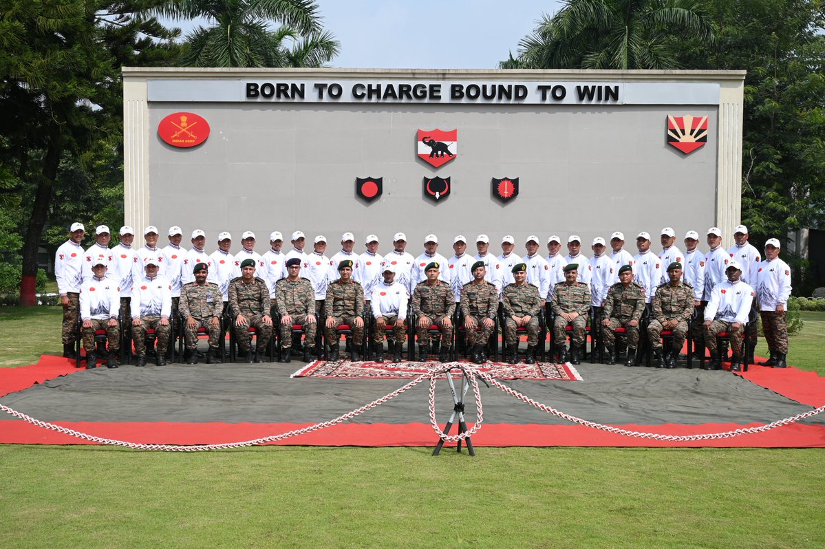 GajrajCorps_IA's tweet photo. GOC, Gajraj Corps, flagged off a mountaineering expedition to #TsangyangGyatso Peak (Point 6383) in the #EasternHimalayas.

The  team embarks on a challenging journey to negotiate formidable terrain, extreme conditions and the demands of high-altitude mountaineering.

GOC, Gajraj Corps ने #EasternHimalayas में स्थित #TsangyangGyatso Peak (Point 6383) के लिए  पर्वतारोहण अभियान को हरी झंडी दिखाकर रवाना किया। पर्वतारोहियों की यह टीम दुर्गम भू-भाग, कठिन परिस्थितियों और अधिक ऊंचाई पर पर्वतारोहण की चुनौतियों का सामना करेगी। 

#SpiritOfAdventure
#Mountaineering  #GritAndGlory 

@adgpi @easterncomd @PROTEZTEZPUR @prodefgau @IA_SportsAdvntr