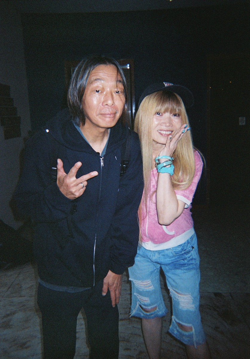 junkosunset's tweet photo. 唐津のフェスの雨天中止をDragon Ashチームとやけくそで楽しんだ先週
悲しみを乗り越えた今は沖縄にご滞在中 https://t.co/sVFnZBg0IM