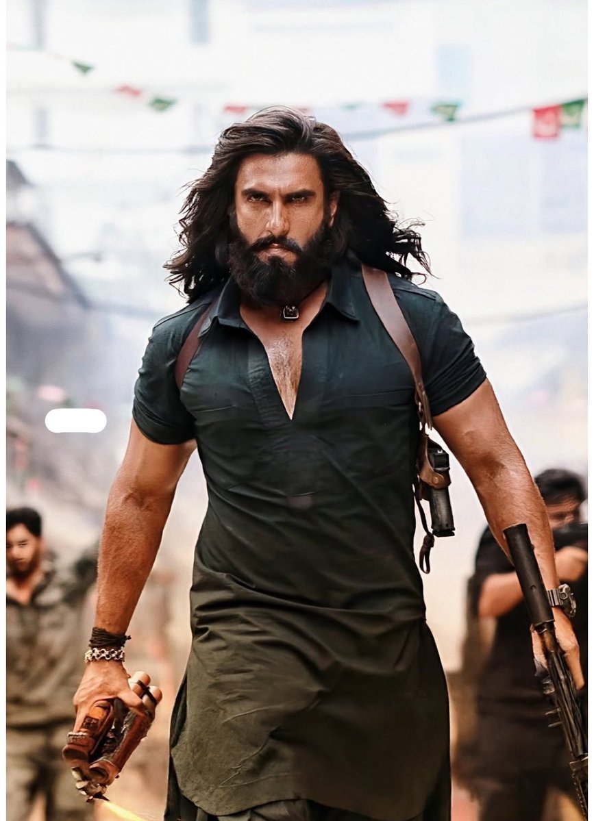 shivaa467__'s tweet photo. Ranbir vs Ranveer ✨

A never-ending Bollywood debate, like Shahrukh vs Salman. Ranveer proved his acting in Padmavat, Ramleela, Dhurandhar and Bajirao Mastani, while Ranbir showed diversity in Animal and Brahmastra.

If Ayaan Mukherjee brings both together in Brahmastra 2—Ranveer as Shiva and Ranbir as Deva—it would be the biggest blockbuster. ❤️✨

#गांधी_जयंती