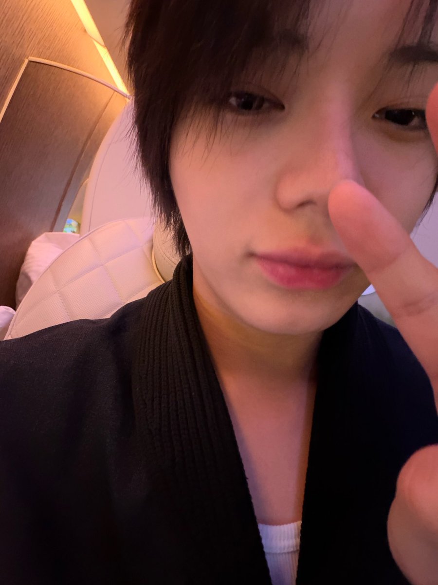 ryulmenteng's tweet photo. mamah papah <3 https://t.co/D1d47LPfNO