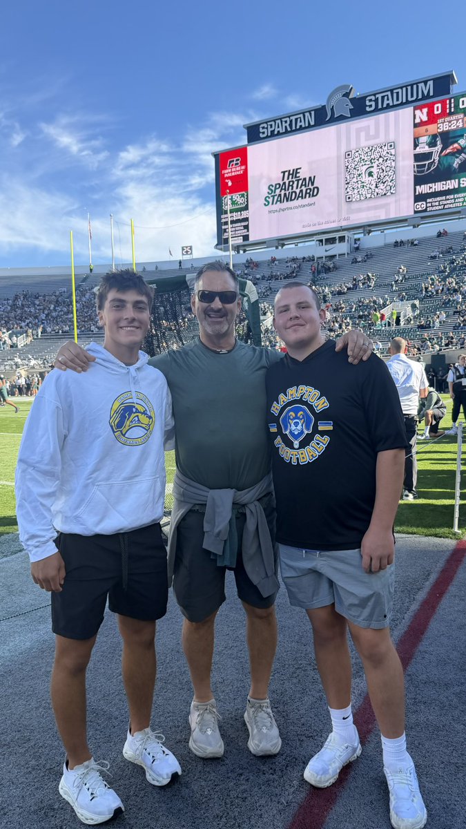 andrewreschoff's tweet photo. Thank you @JehuuCaulcrick and @MSU_Football for the awesome experience and amazing hospitality and a great day!

@PAELITE7v7 @PA_TodaySports @CoachJ_Mc @coachfitz51 @michaelemcmahon @Gigler52 @Talbots_FB @WPIAL_Insider @210ths https://t.co/ZunJKY4Kqx