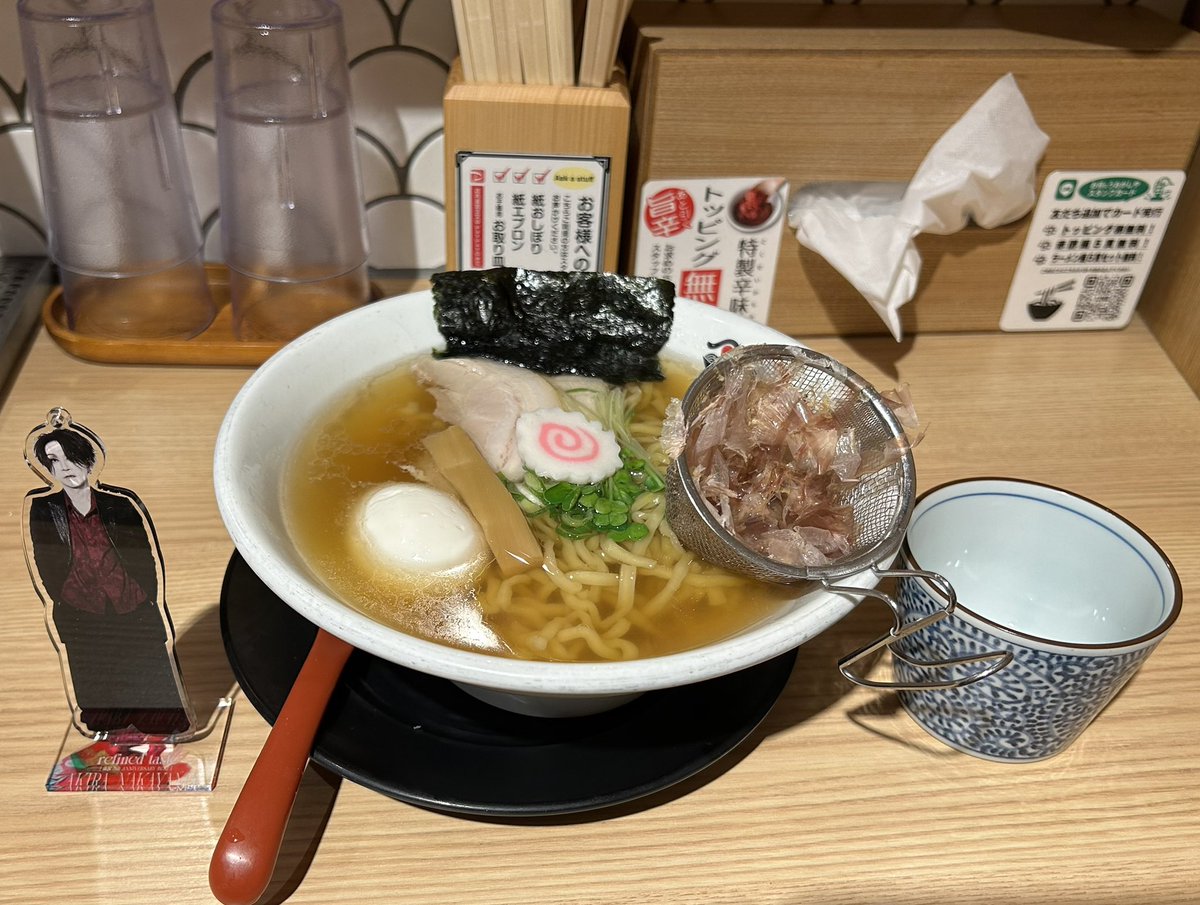 MRg__'s tweet photo. 帰る前にラーメン🍜いただきました🙏
さっぱりと出汁のよく効いたお味でした☺️美味しい〜 https://t.co/Sg4VUrRKx2