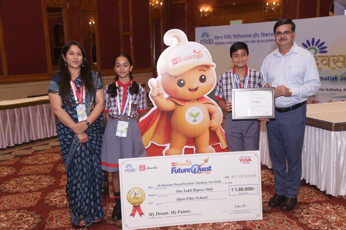 DrRPKV's tweet photo. Proud moment for @DrRPKV 🏆 All India 1st in PFRDA’s NPS Vatsalya FutureQuest 1.0 “My Dream My Future” by Shravi Chandankar &amp; Puneet Dadhich won ₹1 lakh. Directed by Ms. Shraddha, videography by Mr. Hari Om, under the guidance of Principal Shri K.K.Dubey Sir. https://t.co/WsvwTo60vD