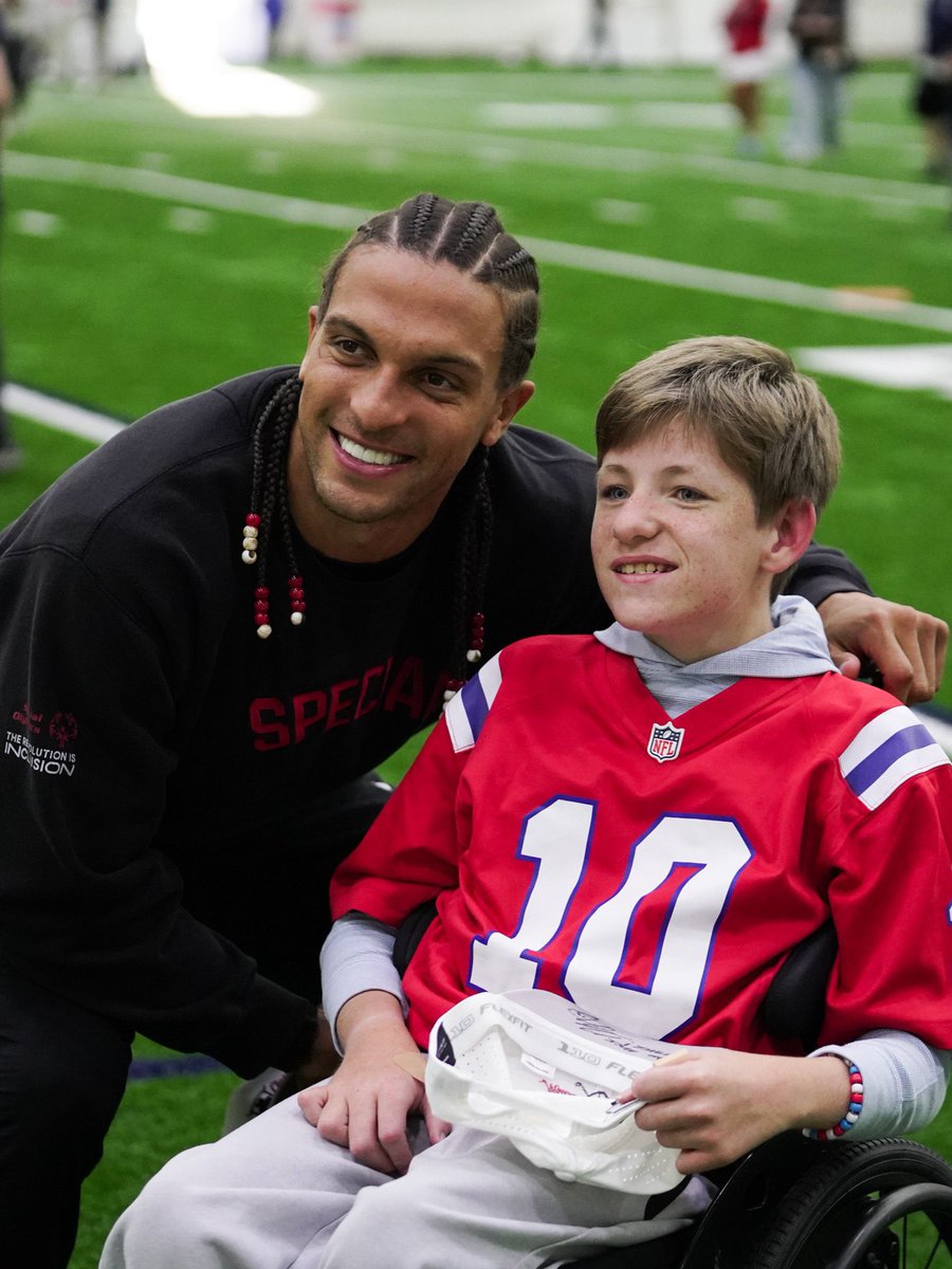NFLPA's tweet photo. Celebrating this week’s NFLPA #CommunityMVP, @mackhollins 🌟 

The @patriots wide receiver and long-time @SpecialOlympics ambassador hosted a Family Field Day for 125 Special Olympics athletes and their families. Hollins fully funded the event, which featured eight interactive sports stations, a photo booth, face painting, food, a live DJ and more. Hollins has served as a Special Olympics ambassador for six years. Learn more about the event here: https://t.co/SUGGauYy6r

In honor of being named this week’s #CommunityMVP, the NFLPA is donating $10,000 to Mack's Free The Feet Foundation. You can also contribute to this charitable cause through our supporting partner @gofundme by using the link below.

🎨 : @HeartlentGroup
🔗 : https://t.co/bw3h5D38B4