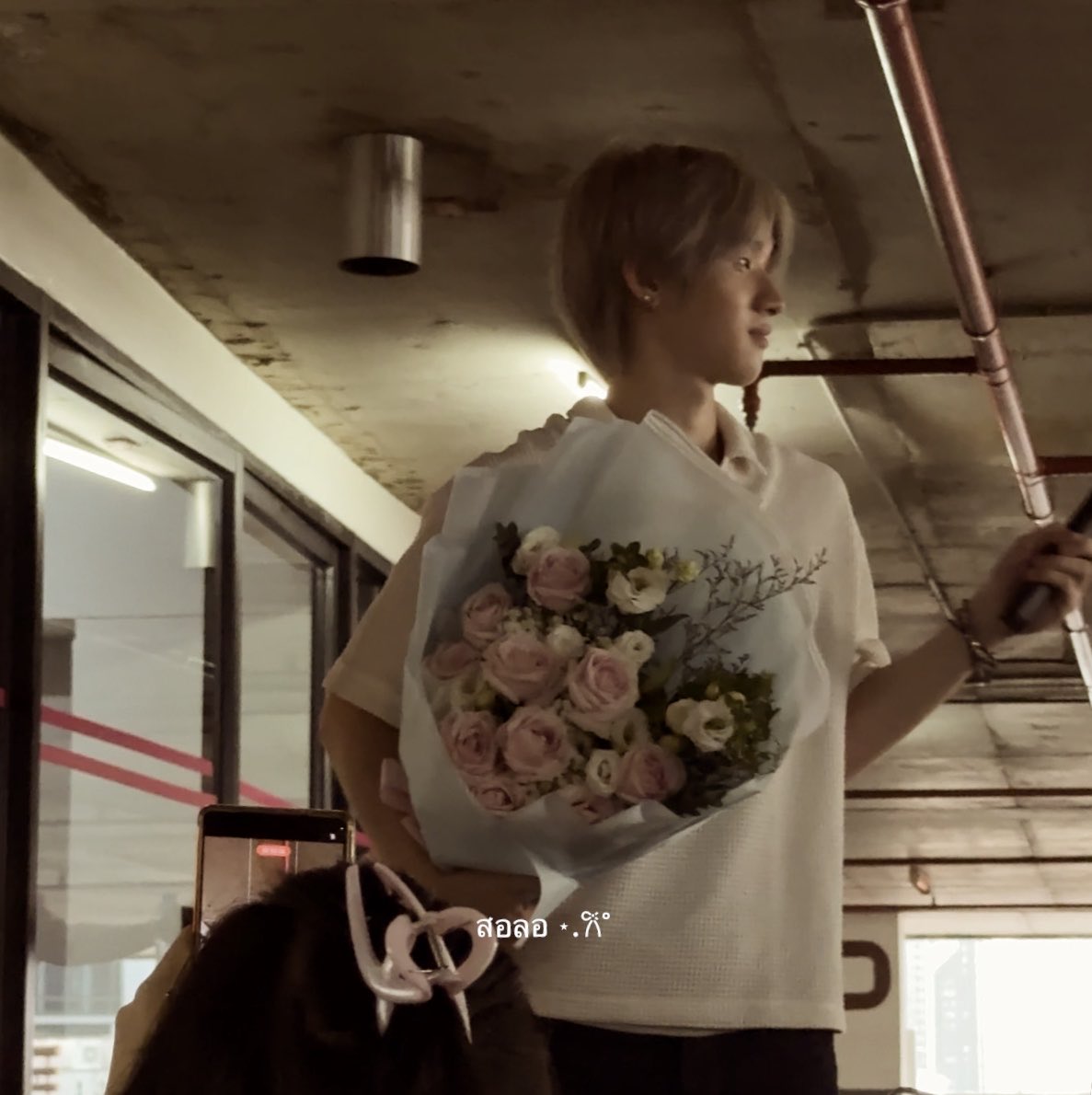 nhinyourheart's tweet photo. เป็นเทวดาแล้วใยต้องมาเดินดิน 💐

#hongshihoshi https://t.co/pKCrhBZU74