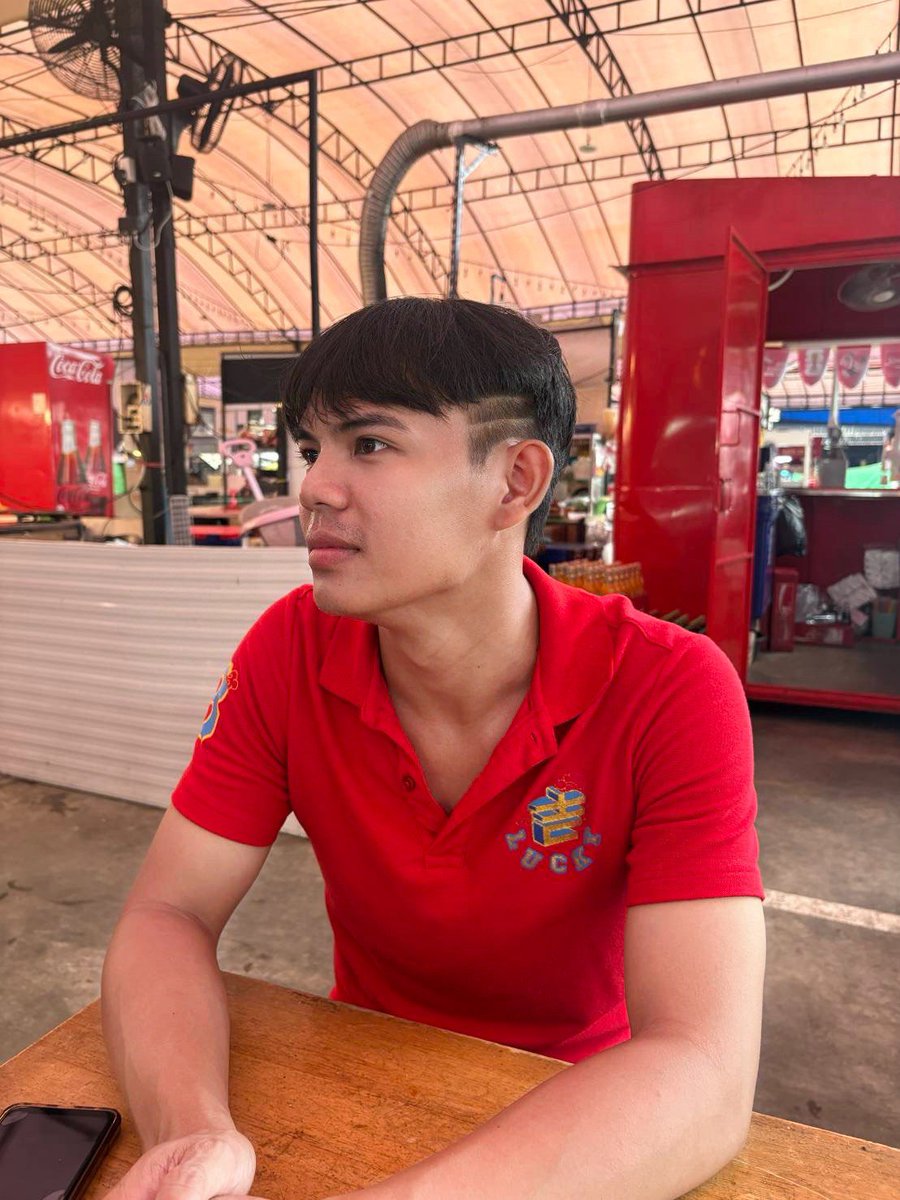 Nongtan22170469's tweet photo. ตัวจริงไม่ติ๋มนะค้าบ 🤪 #ราม #รามคำแหง #ลาดพร้าว #บางกะปิ https://t.co/j4KEHmObsX
