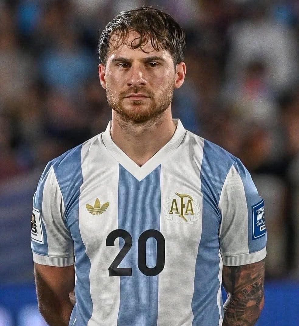 Tobs_fc's tweet photo. Messi missed a penalty against Poland and this uncle took it personal and had the best game of his career in an Argentina shirt. 

I will never forget your sacrifice in the 2022 world
Cup Don Allister. 🥹❤️ https://t.co/TJv4CLo2Wx