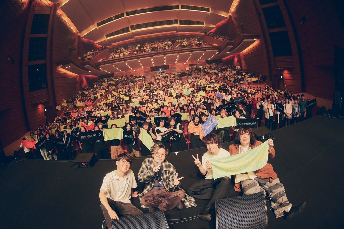 cenmilli's tweet photo. センチミリメンタル LIVE TOUR 2026 “Behind the Highlight”

2026年10月2日(金)大阪・NHK大阪ホール

ホールツアー初日でした。
目の前に広がる光景が、響きが、
「あぁ、ホールツアーが始まったんだ」と感じさせてくれました。
みんなのおかげで最高のスタートを切れました。

次は福岡、待っててね。

(Photo by @tetsuyayamakawa)

#センミリホールツアー
#センミリBtH