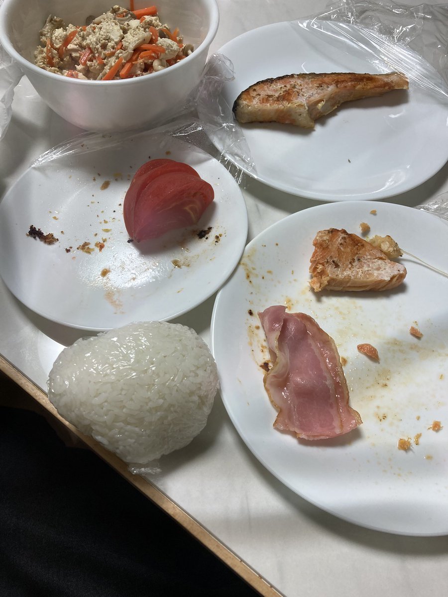 lin_kabashima's tweet photo. 10/2
夜ご飯
鈴カステラ2個
おにぎり1個
焼き鮭(塩レモン)1.5
トマト3切れ
白和え
ベーコン2枚

運動
プランク60s×3set
ポールストレッチ
胸部トレ4種
ラン
4.5km
24:51
5:32分/km

9/30、10/1
運動
プランク60s×3set https://t.co/7NJcVCMxhU