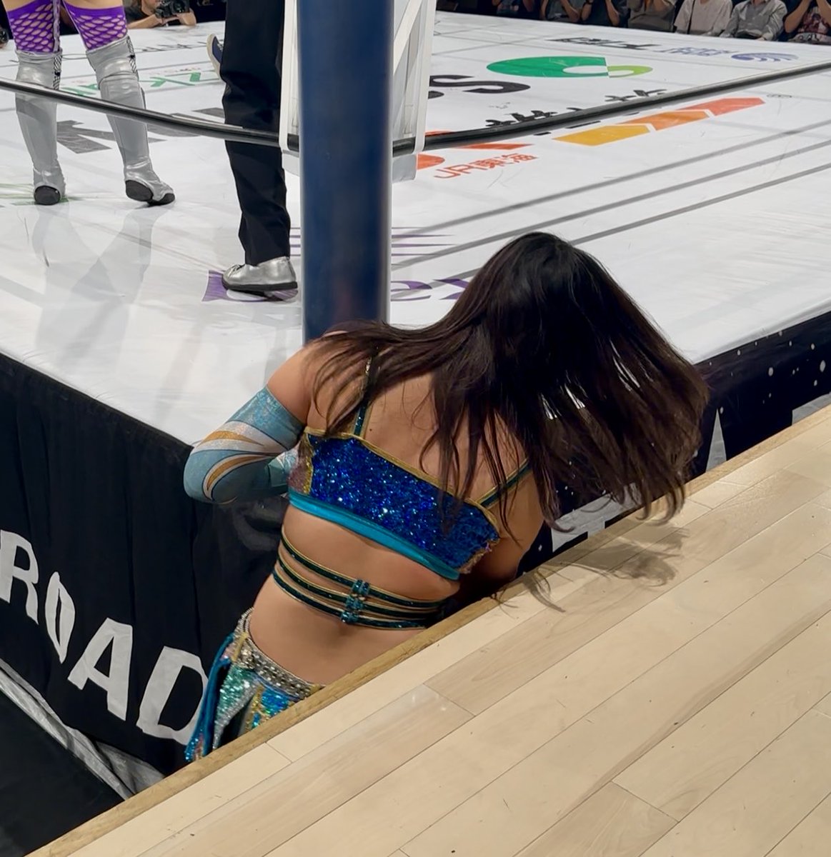 hunterdecade's tweet photo. 葉月、消える。

#葉月　#天咲光由
#STARDOM https://t.co/VeX5KRNlC1