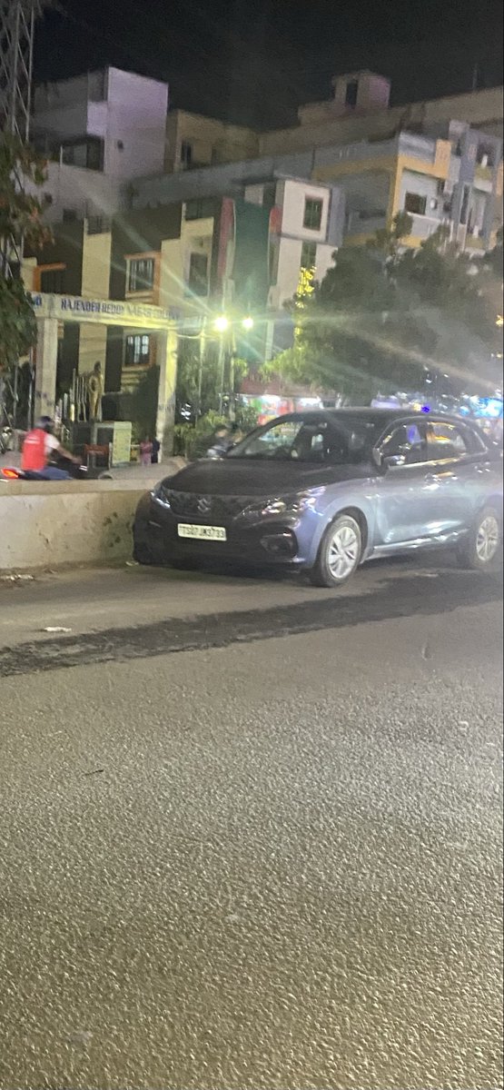 mj4society's tweet photo. @CYBTRAFFIC same noise and same problem with illegal prking everday opp to kfc and temple on ameenpur road. Do something. Police case should be taken and arrive at solution
@AmeenpurPs @Ameenpurpeople https://t.co/Mcu101F84o