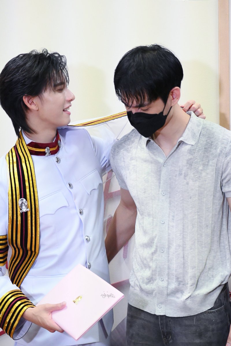 Z1nm1yIziGfsnwh's tweet photo. ถ้าถามว่าตี๋รักพี่เพวมากขนาดไหน หมาเด็กแสดงออกชัดเจนมาก https://t.co/kYgag35BaX
