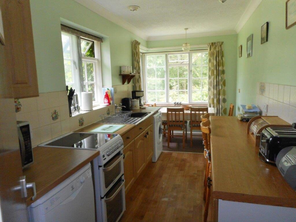 TheHolidayCots's tweet photo. 🌿 With its peaceful rural setting and picturesque outlook, Annexe to Stoneacre provides a lovely base for relaxing, exploring the surrounding countryside and discovering this beautiful part of the coast.

🛏️ 6
https://t.co/bNB81gj3CD

#AnnexeToStoneacre #Swanage #Purbeck #Dorset https://t.co/0btQ9a7NMM