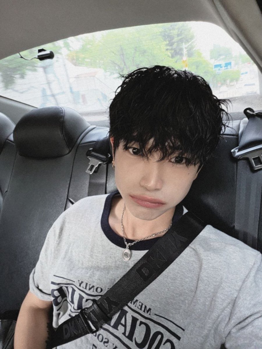 malesgallery_'s tweet photo. 모르는 사람이 없을 유명한 섭새끼ㅋㅋ 이 얼굴에 좆이면 사람들 존나 따먹고 다녔을텐데 현실은 병신짓 유포당하면서 마조딸이나 치는 걸레새끼; 맘대로 유포해도 이미 사진 소유권 넘겨서 아무말도 못하는 병신ㅋ 앤 그나마 정상적인 사진이고 rt하트 누르면 랜덤5명 병신광대영상 저장되게 보내줌 https://t.co/V5BZJIURrR