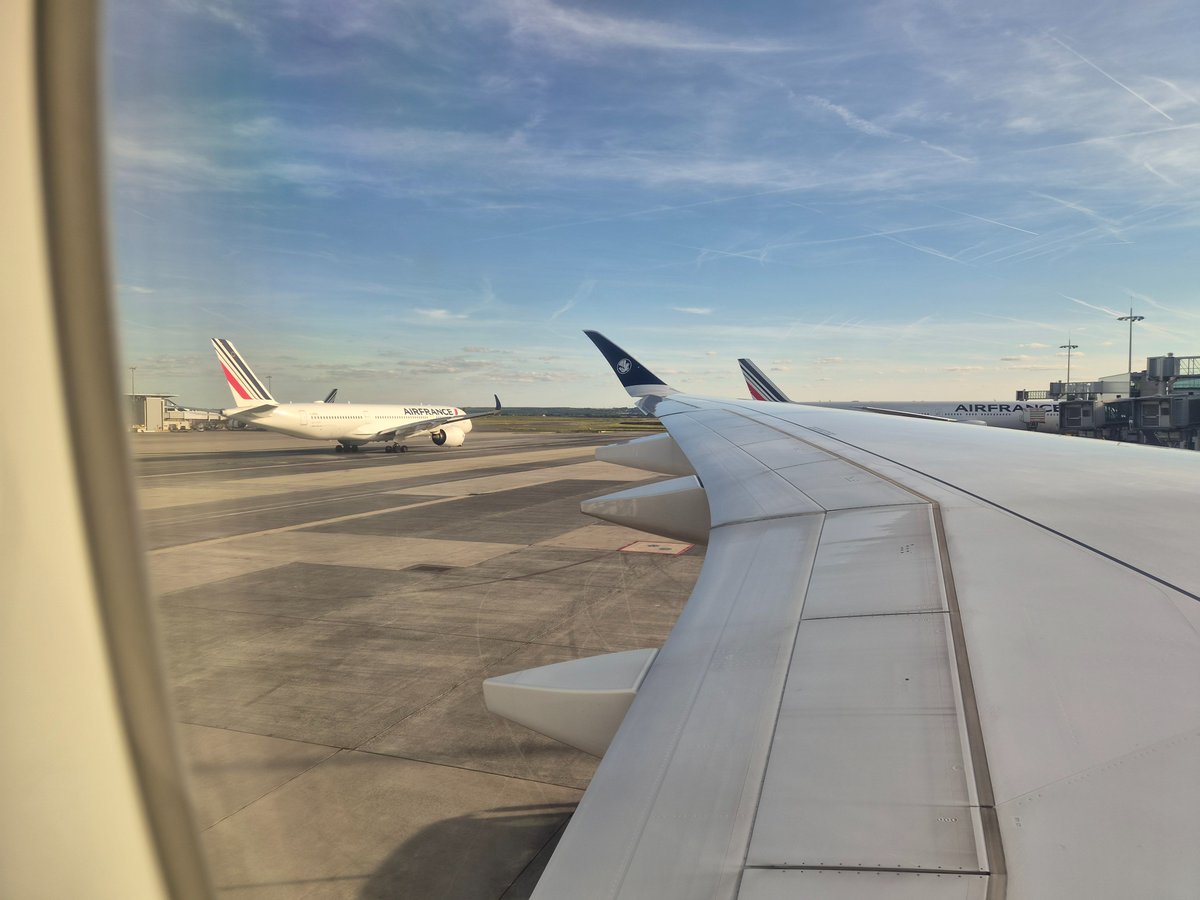 W2448gha's tweet photo. On board 😊 https://t.co/Omosp6cZ4L