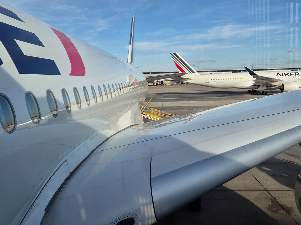 W2448gha's tweet photo. On board 😊 https://t.co/Omosp6cZ4L