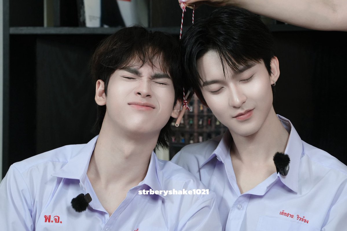 strberyshake's tweet photo. 261002
แม่ดูสิ มีน้องแมวเต็มเลย!
Mom, look, kitties!
🐈‍⬛🐈

#芮熙颜RUIXIYANxRyujinPatji
#ryujinpatji #ริวจินแพทจิ
#rryjinnn #chira_patt
@rryjinnn @chira_patt https://t.co/jrED5QMe75