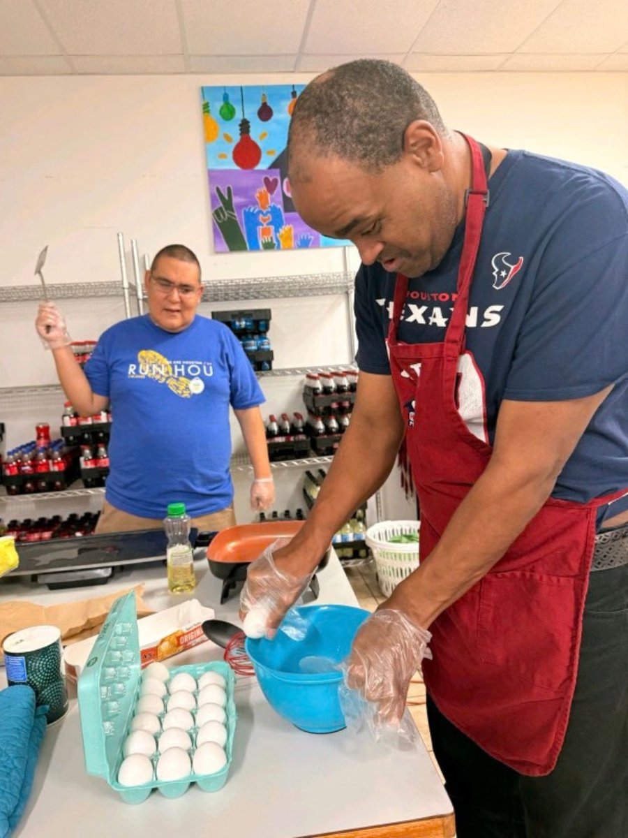 theheartprogram's tweet photo. H.E.A.R.T. trainees have been mastering cooking skills and serving each other a healthy breakfast everyday at our own little restaurant! Huge thanks to St. Paul United Methodist for making our cooking class a reality!
#cookingtime https://t.co/lzSzVaLlba