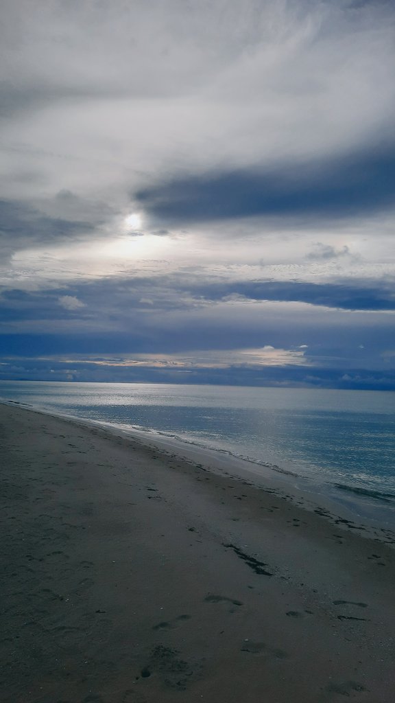 BlauVaraAzul's tweet photo. Esta es la playa más hermosa que jamás se haya visto. Encuéntrala en #blauvaradero donde el cielo es siempre Blau. 
#cubanacanvaradero #Varadero
#turismo #matancerosenvictoria https://t.co/4qiqaBYgLx