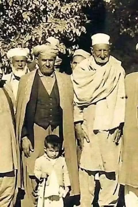 NazarBuneri's tweet photo. Bacha Khan employed non-violence as a tool for reform to liberate Pashtun society from ignorance, superstition, and internal family feuds (the negative aspects of Pashtunwali.
#BachaKhanLegacyOfNonViolence https://t.co/wh71giBnq8