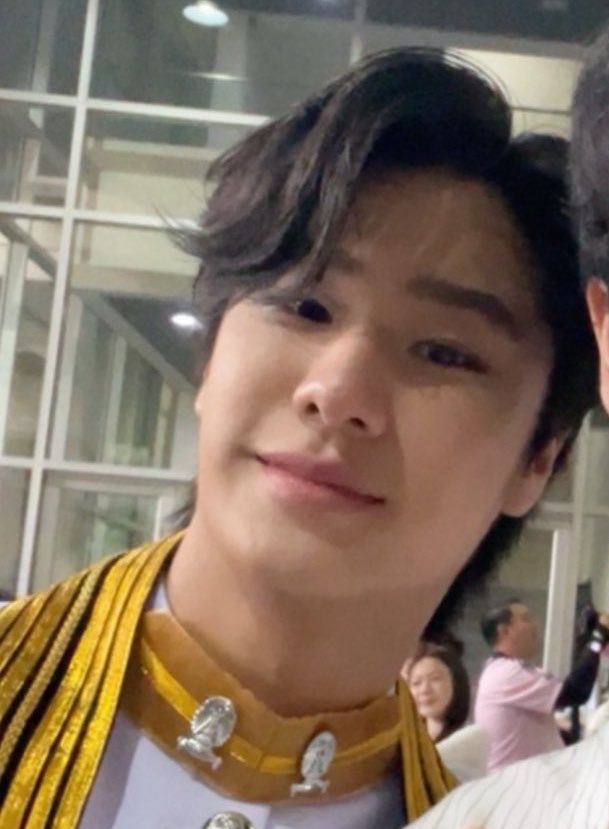 halfmyhppness's tweet photo. 🥺🦊🎓

LUKE GRADUATION DAY
#CongratulationsLuke
#lukeso_ https://t.co/Jir2Tgp6k1