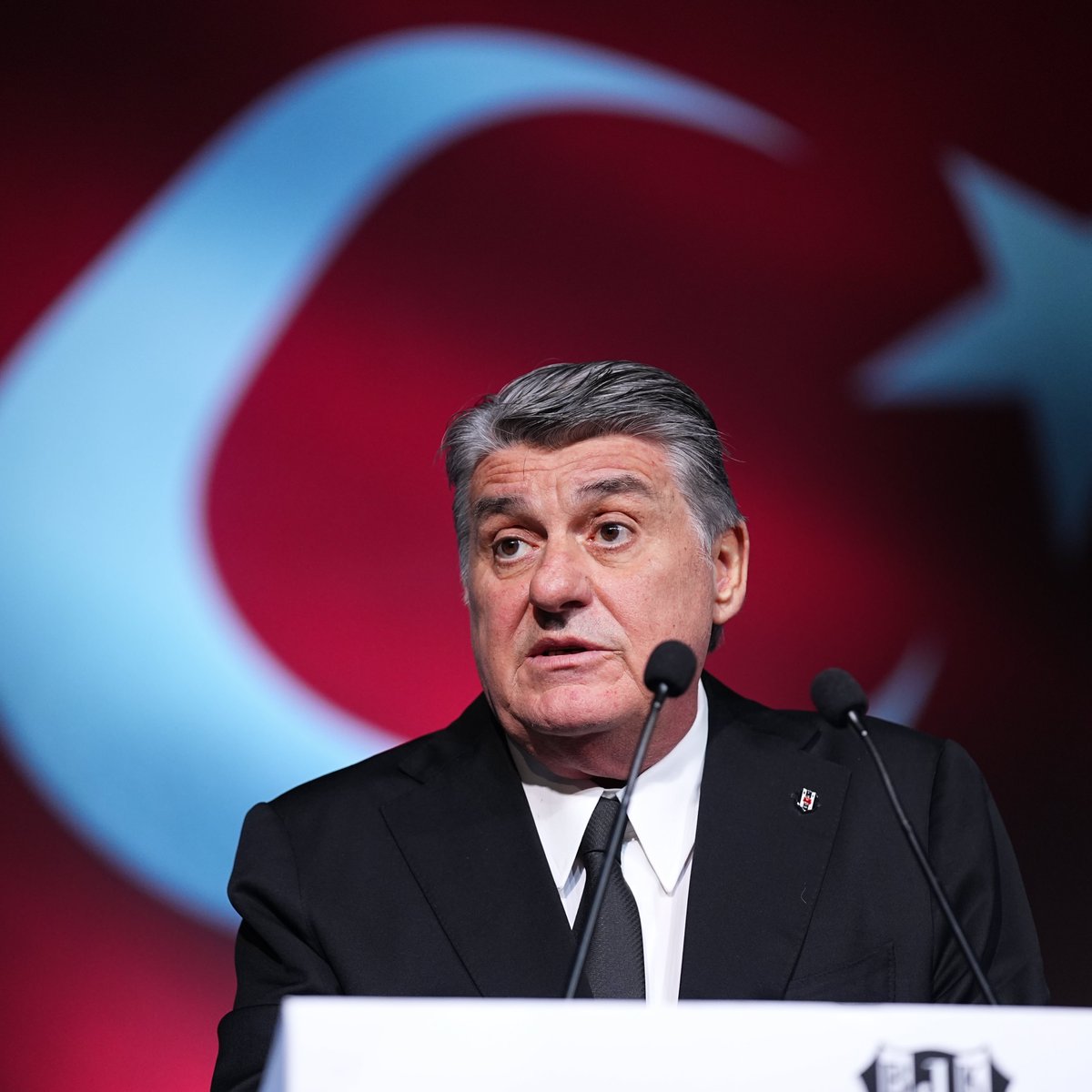 pusholder's tweet photo. Serdal Adalı: "Gerekirse ligler 2 hafta ertelensin. Bir şeye başlandı. Ne yapılacaksa, nasıl temizlenecekse komple her şey yapılsın. Ondan sonra bunun üstüne bir daha konuşmayalım." https://t.co/j6dlNRa9H7