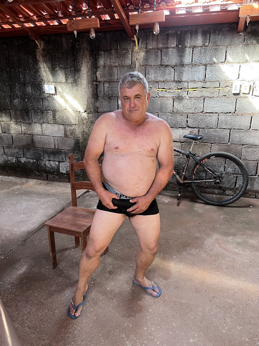 JDoconteudo's tweet photo. Ou prefere aqui ? 
https://t.co/UsmeNy9xG9

#coroa #Privacy #onlyfans #gay #sexo https://t.co/UPXqGQtUcg