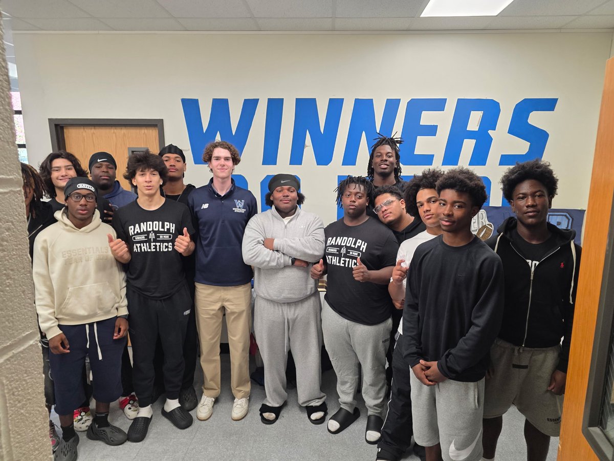 rhsbluedevilfb's tweet photo. Thank you to @WSUOwlsFootball for stopping by today and visiting our guys. https://t.co/ftawuWn9xZ
